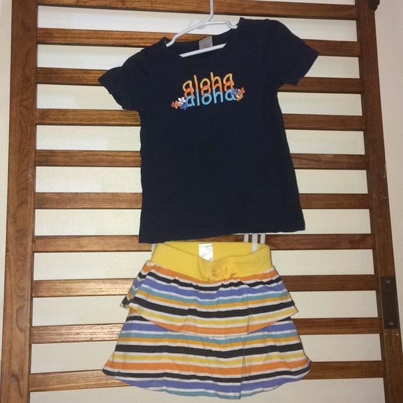 Girls Gymboree Navy Tee & Striped Skort Set size 4 - Picture 1 of 5